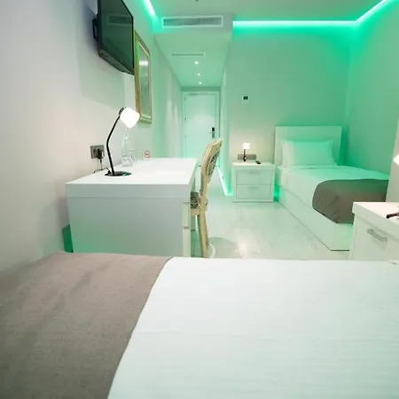 Hotel Metro 4*