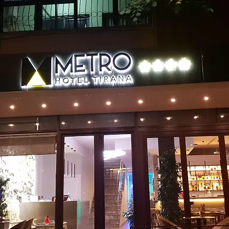 Metro ホテル