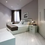 Metro Hotel