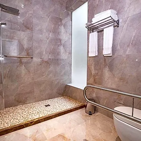 Metro 4*